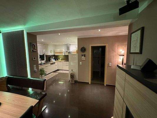 Küche und Essbereich