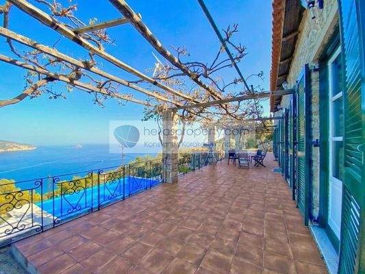 defb9e291b624c39a129ae0c482eff8c-original