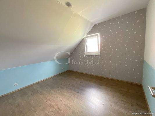 Zimmer im Dachgeschoss