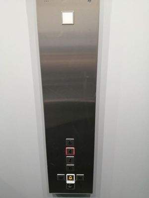 Aufzugbedienfeld