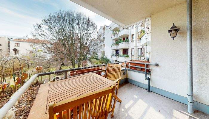 Balkon zum ruhigen Innenhof