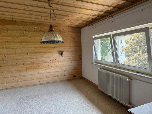 Dachgeschoss Zimmer.jpg