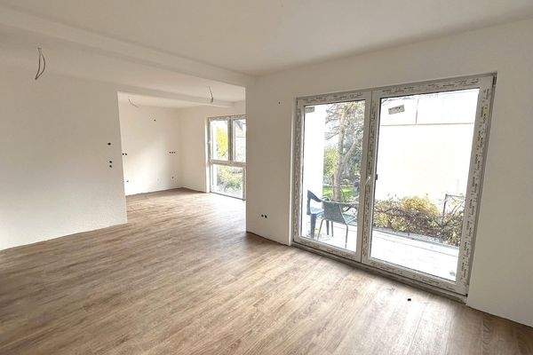 OG Wohnen mit Zugang zum Balkon