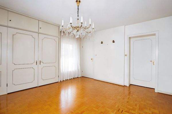 Beide Schlafzimmer haben Parkettboden