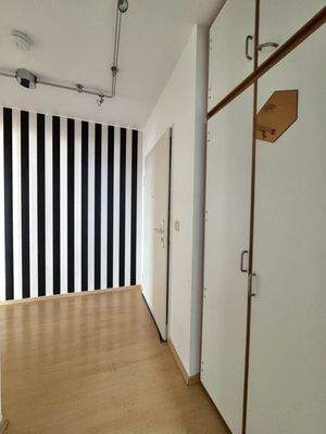 Flur mit Einbauschrank