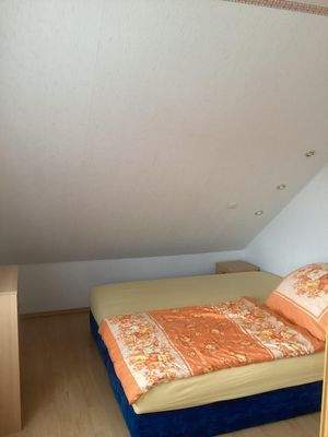 Schlafzimmer/Kinderzimmer OG