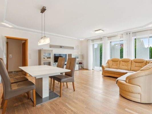 Wohn- und Essbereich