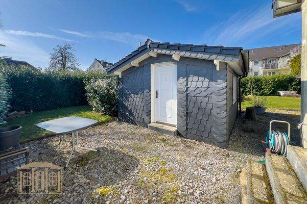 ausgebautes Gartenhaus