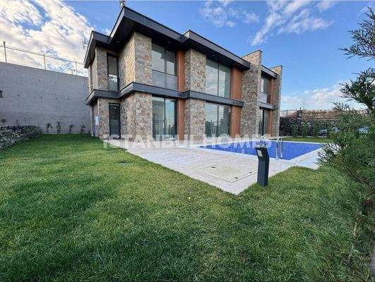 Triplex Homes for Sale in Tuzla Located Near the Airport