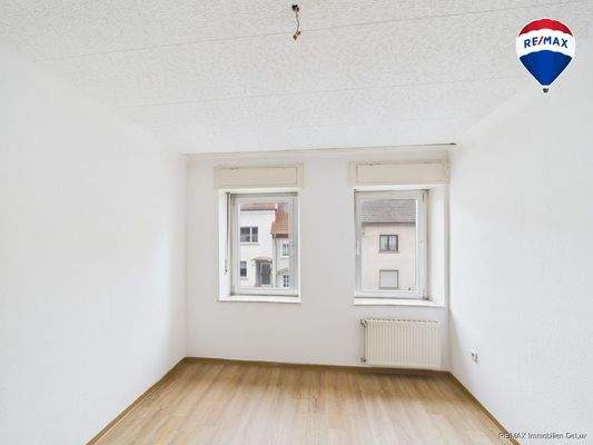 RE:MAX Immobilien DeLux Saarlouis-Roden Zimmer OG 1