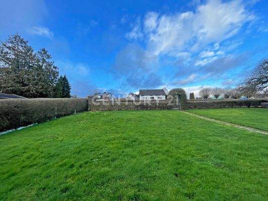 Gartenbereich hinter dem Haus