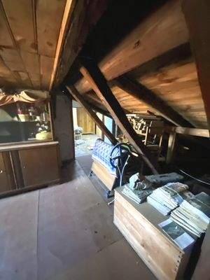 nicht ausgebauter Dachboden