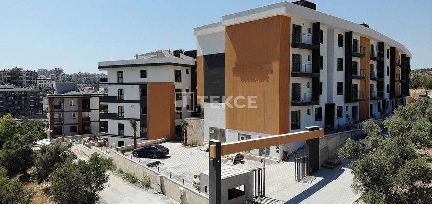 Newly-Built Apartments in a Complex with Pool in Kuşadası