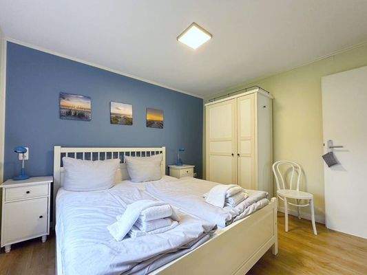 14340 LooseImmo Schlafzimmer 