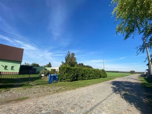 freier Blick- keine wewitere Bebauung nach Haus