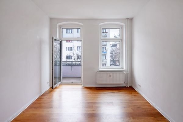 Zimmer mit direktem Zugang zum Balkon