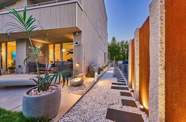 Garten- &amp; Wegbeleuchtung