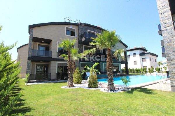 Flats in a Stunning Complex with Pool in Belek