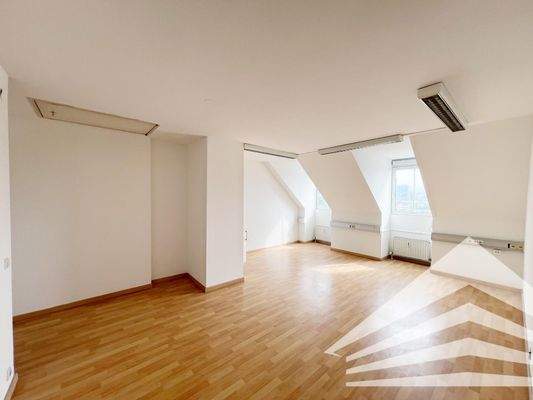 Empfang mit Teeküchenecke 38 m²