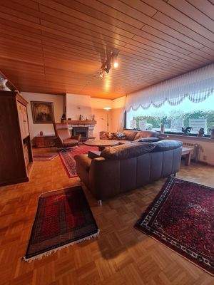 Wohnzimmer Blick zum Kamin