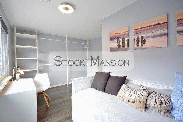 Schlafzimmer-2 m. Schreibtisch