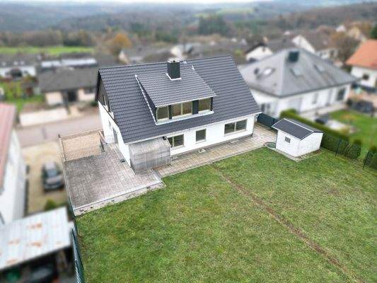 Kernsaniertes 2-3 Familienhaus zum Vollenden in Mettlach