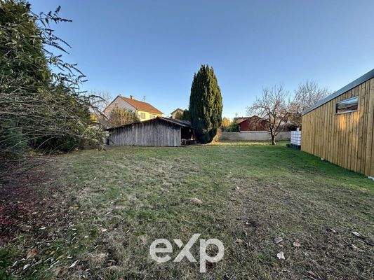 Grundstück mit Hütte 