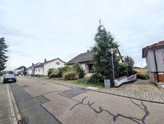 Vorderansicht von rechts