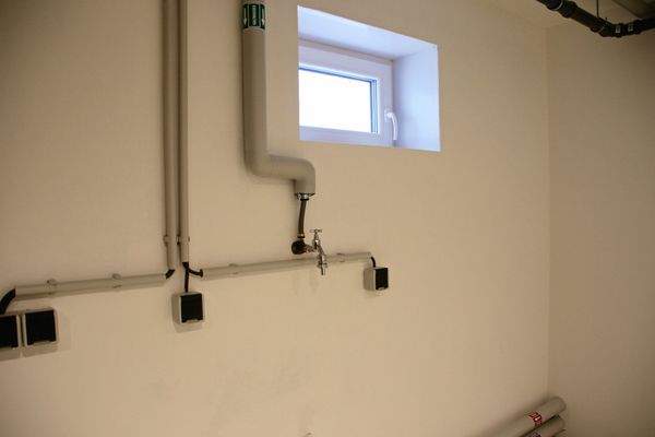 17 Keller_Versorgungsraum 4.jpg