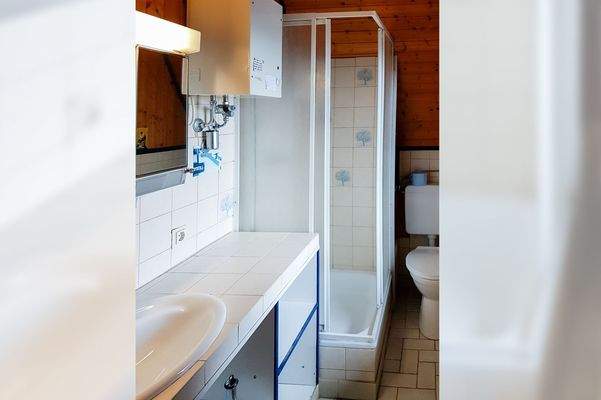 Hinterhaus-Duschbad