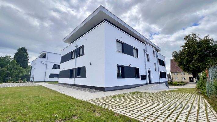 Seitenansicht und Rückansicht