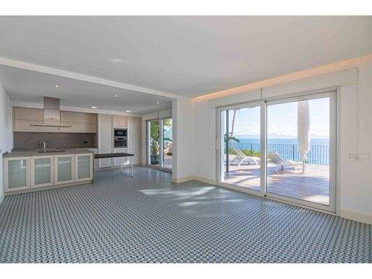 Küche und Essbereich