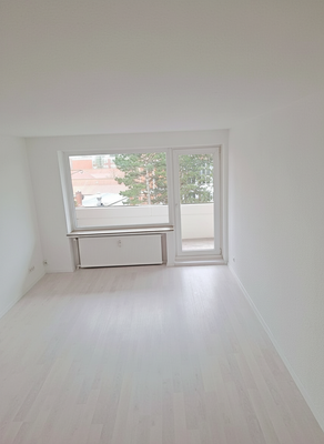 Wohnzimmer mit Blick zur Loggia