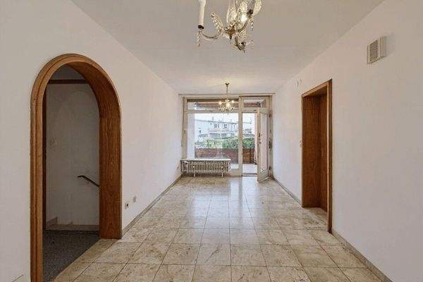 Eingangsbereich - KI bearbeitet