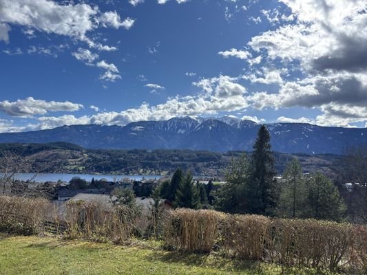 See- und Bergpanoramablick