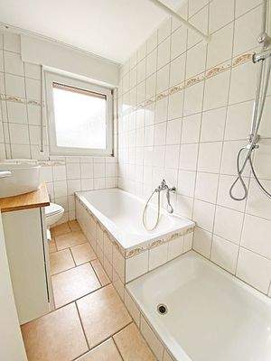 Dusch- und Wannenbad II