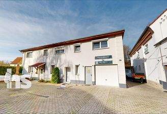 Außenansicht Miethaus/ Garage/ Waschhaus