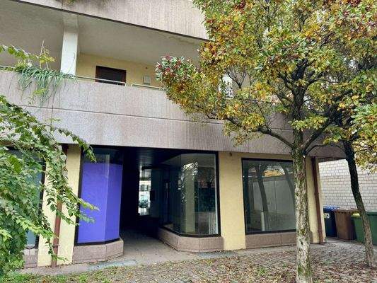 Hinterhof (1. OG Wohnung)