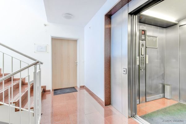 Stiegenhaus Lift