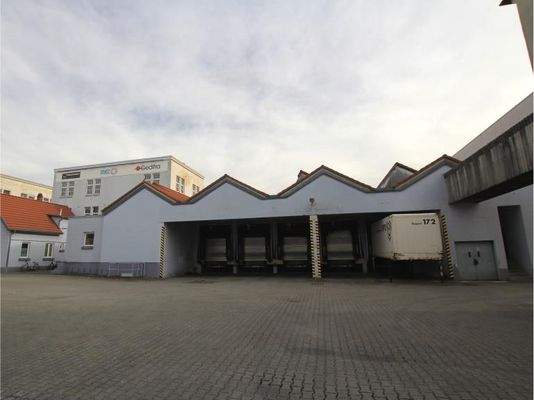 Anlieferung Hauptgebäude