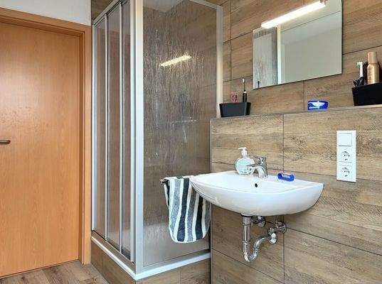 vermietete Einheit_OG_Badezimmer