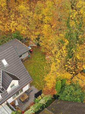 Terrasse (Süden) und Garten