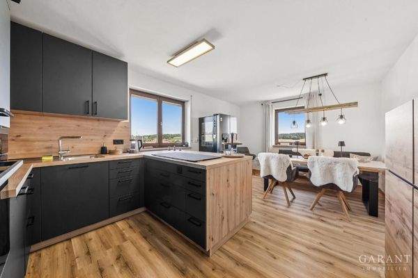 Küche mit Essbereich