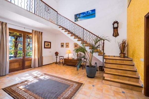 Einladenende Eingangshalle