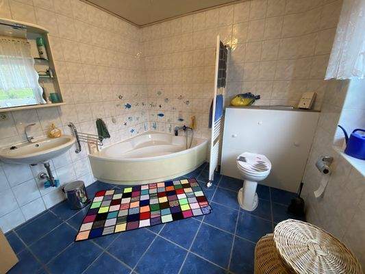 Badezimmer im Erdgeschoss