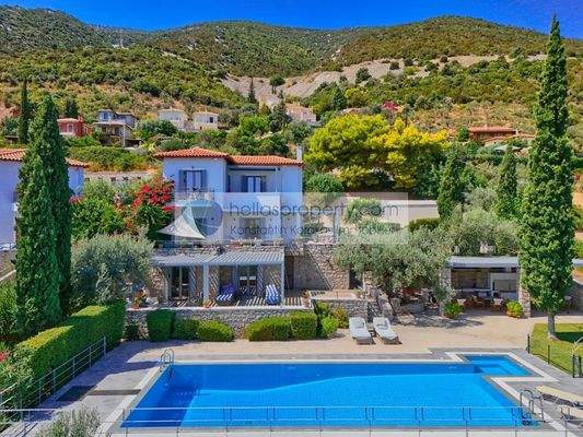 9868e459e8444ef5a9d09e1f6f782f16-original