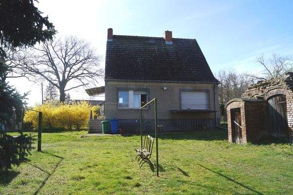 Wohnhaus gartenseitig