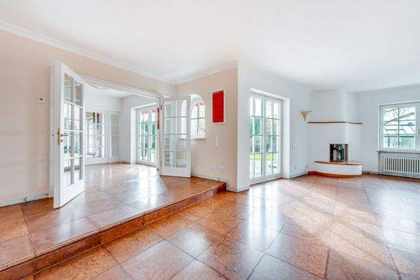 Wohnbereich mit Kamin