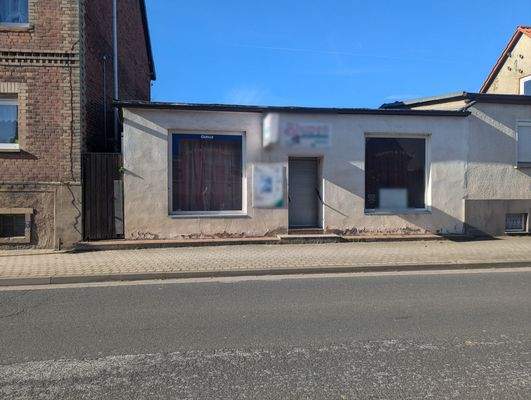 Nebengebäude Strassenansicht