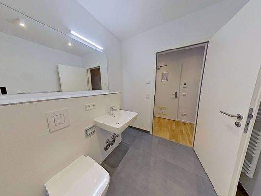 Ansicht II: Modernes Duschbad mit Walk-In Dusche